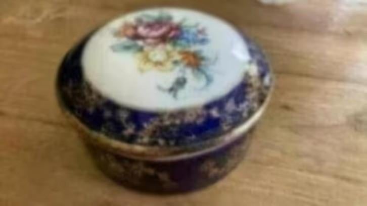 Antiek doosje/ schaaltje . merk: Herford, Ophalen of Verzenden, Overige stijlen, Porselein, Schaal of Schalen