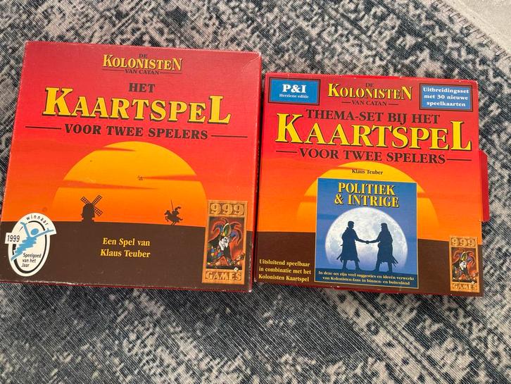 Catan Kaartspel + Politiek & Intrige Uitbreiding, Hobby en Vrije tijd, Gezelschapsspellen | Kaartspellen, Zo goed als nieuw, Een of twee spelers