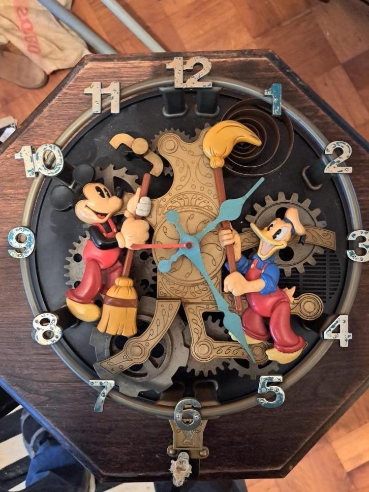 Disney ‘the Clock Cleaners’ klok, Verzamelen, Disney, Gebruikt, Overige typen, Mickey Mouse, Ophalen of Verzenden