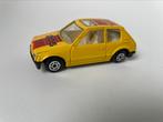 model Peugeot 205, geel, edocar (?) 1/50, Hobby en Vrije tijd, Modelauto's | 1:50, Ophalen of Verzenden, Gebruikt, Auto