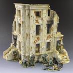 King & Country SP014 WWII 1945 Germany - Berlin Tenement, Ophalen of Verzenden, Nieuw, Groter dan 1:35, Diorama