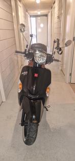 Scouter Kymko Like TT 50cc (zwart), Full option, Fietsen en Brommers, Scooters | Kymco, Ophalen, Gebruikt, Overige modellen, Maximaal 45 km/u