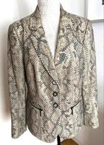 Bthree jasje maat 44 [DM], Kleding | Dames, Jasjes, Kostuums en Pakken, Beige, Maat 42/44 (L), Ophalen of Verzenden, Zo goed als nieuw