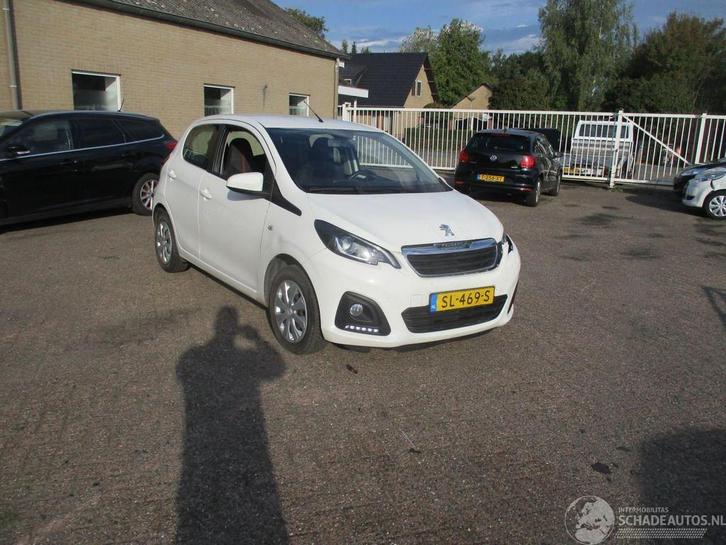 Peugeot 108 1.0 e-Vti Active Airco NAP (bj 2018), Auto diversen, Schadeauto's, Peugeot, Handgeschakeld, Benzine, Hatchback, Wit