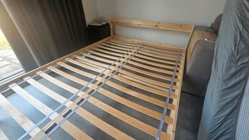 Ikea bed frame 140x200
