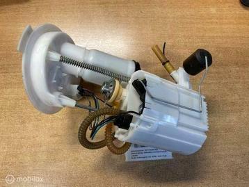 Brandstofpomp 1-serie F21 114i  16117243974 beschikbaar voor biedingen