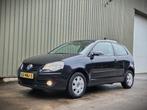 Volkswagen Polo 1.4 63KW FSI 2005 Turijn | Trekhaak, Auto's, Voorwielaandrijving, Stof, 40 €/maand, Zwart