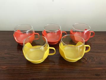 Set van 5 kopjes tasjes geel oranje type Melitta  beschikbaar voor biedingen