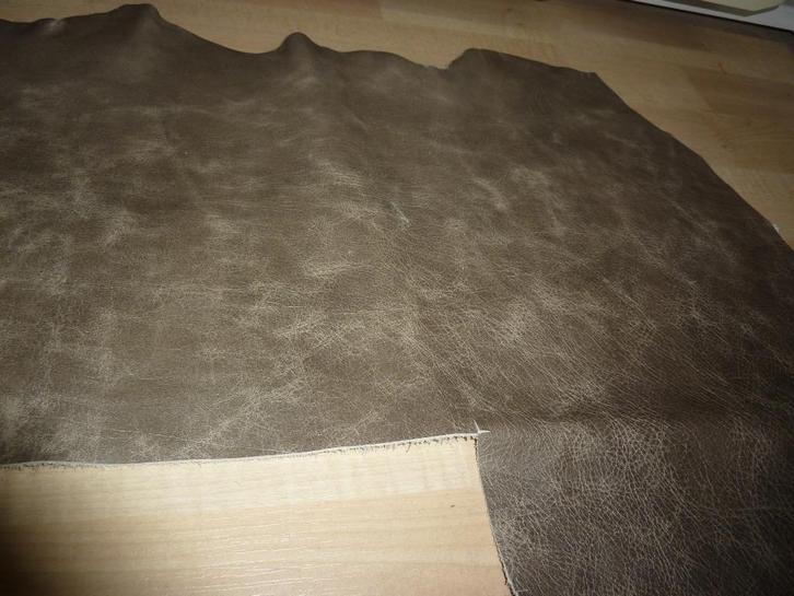 Apart meleebruin nr 29 resten soepel echt leer rundleer, Hobby en Vrije tijd, Stoffen en Lappen, Nieuw, Leer of Kunstleer, 30 tot 120 cm