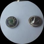 SKODA logo pin, Ophalen of Verzenden, Zo goed als nieuw, Transport, Speldje of Pin