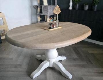 Massief eiken eettafel ovaal 150x110x76 beschikbaar voor biedingen