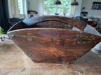 Oude, decoratieve houten bak., Ophalen