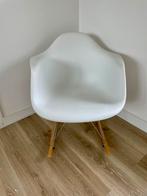 Hippe schommelstoel Scandinavisch design, Huis en Inrichting, Ophalen, Kunststof, Wit, Zo goed als nieuw