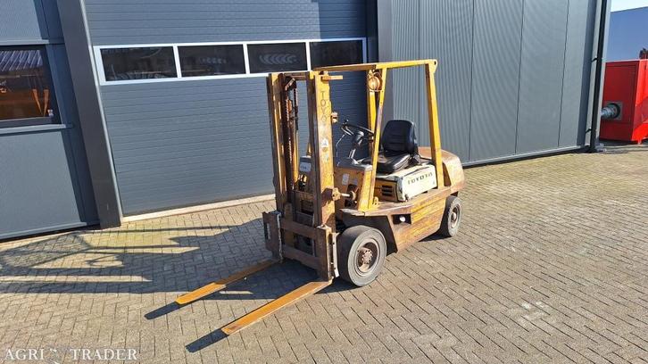 Heftruck TOYOTA FD25 Diesel   KOOPJE, Zakelijke goederen, Machines en Bouw | Heftrucks en Intern transport