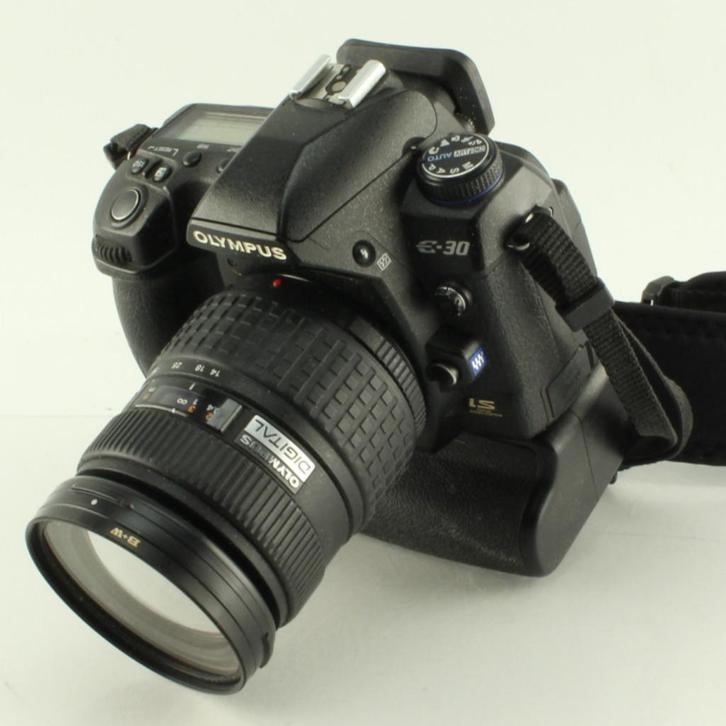 Olympus E-30 + 14-54mm 1:2.8-3.5 Lens & Batterij Pack, Audio, Tv en Foto, Fotocamera's Digitaal, Zo goed als nieuw