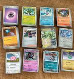 600 Twilight Masquerade Pokemonkaarten (ruil en verkoop), Ophalen of Verzenden, Zo goed als nieuw, Meerdere kaarten, Foil