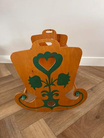 Vintage Poppenbedje beschikbaar voor biedingen
