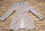 B-Three, Stijlvol Beige Jasje/Blazer, maat 44, Kleding | Dames, Jasjes, Kostuums en Pakken, Verzenden, Beige, Maat 42/44 (L), Zo goed als nieuw