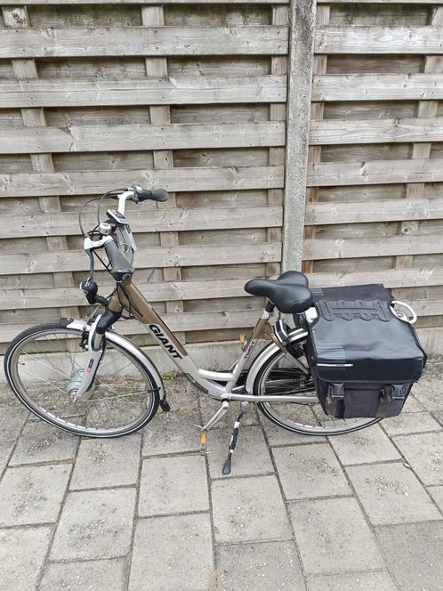 Giant met geupgrade accu (factuur aanwezig), Fietsen en Brommers, Elektrische fietsen, Ophalen