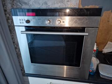 Siemens oven beschikbaar voor biedingen