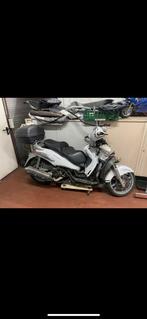 Gezocht sloop beverly 350 400 500 motorscooter, Ophalen of Verzenden