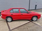 Alfa Romeo 33 1.7 QV UNIEK!, Auto's, Alfa Romeo, Zwart, 4 cilinders, 840 kg, Leder en Stof