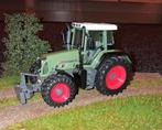 Fendt 820 Vario Universal Hobbies, Hobby en Vrije tijd, Modelauto's | 1:32, Ophalen of Verzenden, Gebruikt, Tractor of Landbouw