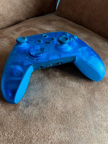 Xbox en pc controller beschikbaar voor biedingen