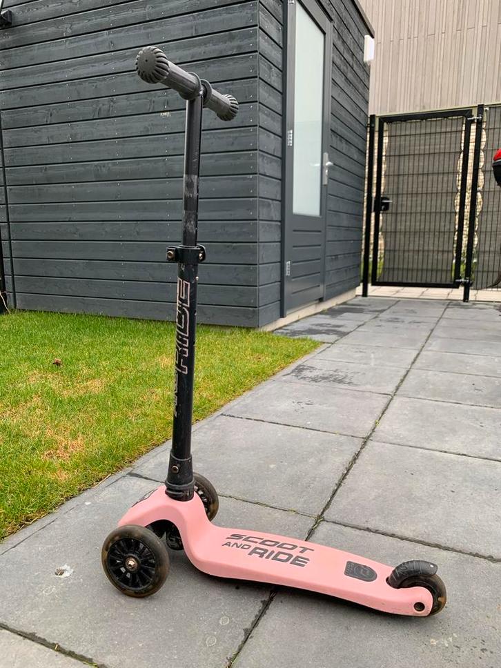 Scoot and Ride Highwaykick 3 Rose, Kinderen en Baby's, Speelgoed | Buiten | Voertuigen en Loopfietsen, Gebruikt, Loopfiets, Ophalen