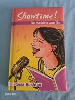 Showtime! De meiden van 2c - Rosie Rushton, Ophalen of Verzenden, Zo goed als nieuw, Rosie Rushton, Fictie