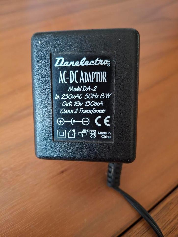 ZELDZAAM Danelectro Adapter model DA-2, 18V 150mA Class 2, Muziek en Instrumenten, Effecten, Chorus, Ophalen of Verzenden