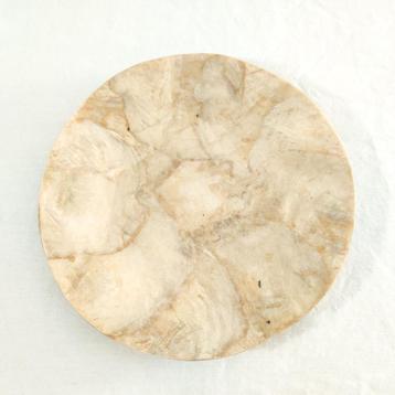 Schelpenbordje parelmoer beige - Nieuw beschikbaar voor biedingen