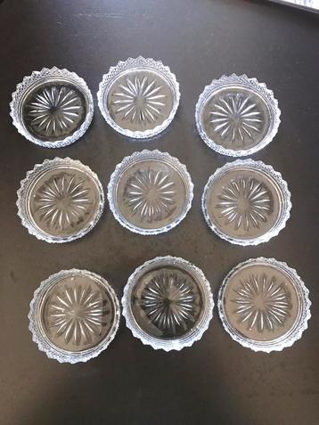 9 Onderzetters beschikbaar voor biedingen