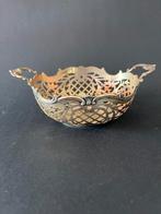 Verzilverd mandje, Ophalen