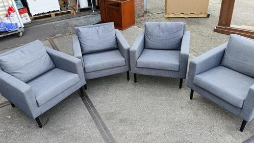 4 prachtige grijze luie stoelen / FRIHETEN Fauteuil, Skifteb, Huis en Inrichting, Stoelen, Zo goed als nieuw, Vier, Hout, Stof