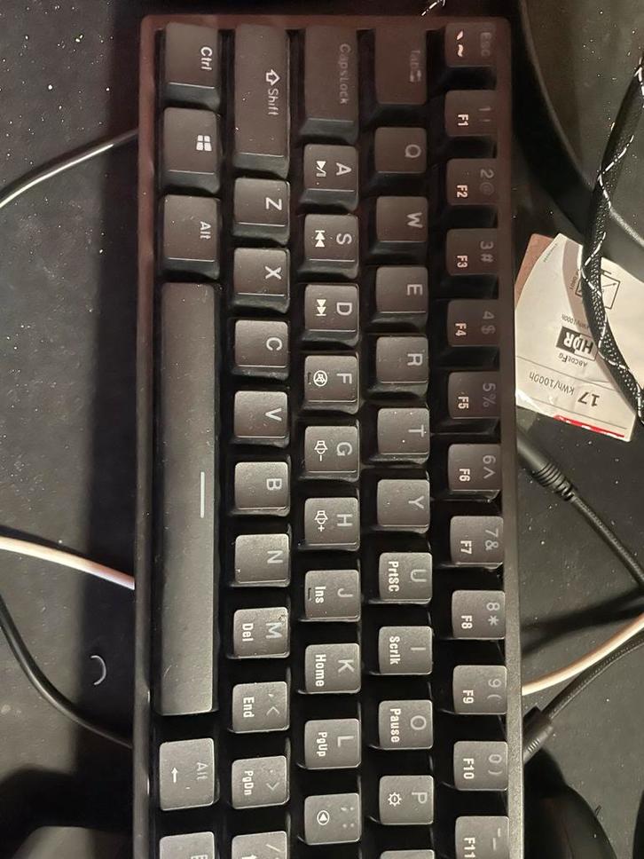 Gaming Toetsenbord 60% met rainbow, Computers en Software, Toetsenborden, Gebruikt, Qwerty, Bedraad, Gaming toetsenbord, Ophalen of Verzenden