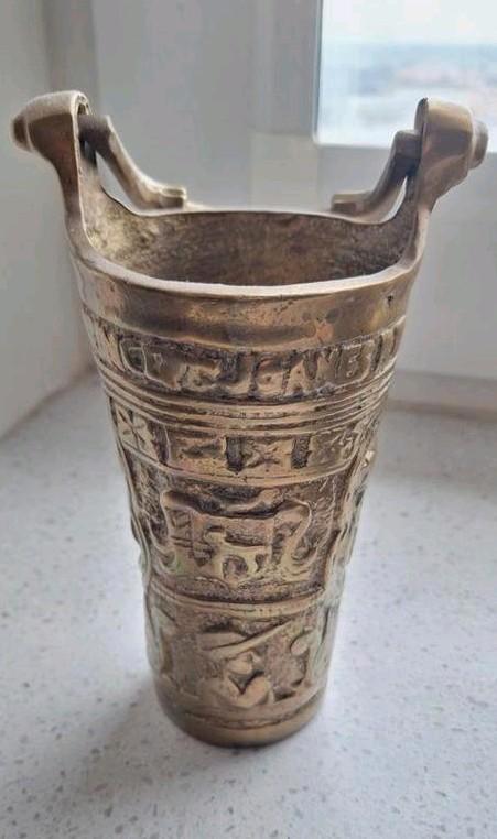 Bronzen Situla met Reliëf, Antiek en Kunst, Antiek | Koper en Brons, Brons, Ophalen of Verzenden