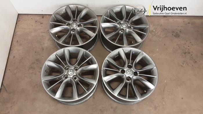 Velgen set van een Opel Adam (Adam 13-), Auto-onderdelen, Banden en Velgen, Personenwagen, Gebruikt, 3 maanden garantie, Ophalen of Verzenden