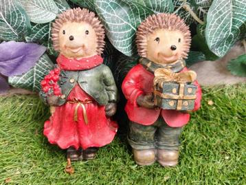 Set van twee egels – kerstdecoratie – resin figuren beschikbaar voor biedingen