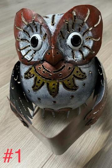 Decoratieve metalen uilen en kunststof egel beschikbaar voor biedingen