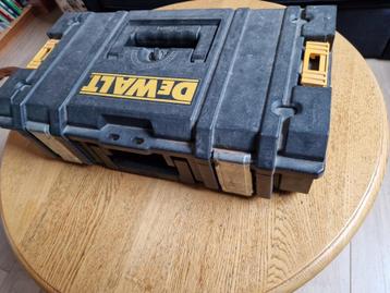 DeWalt koffer voor accuboormachine beschikbaar voor biedingen