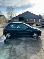 Peugeot 206 1.6 16V APK t/m 30-06-2026, Voorwielaandrijving, 15 km/l, Zwart, Handgeschakeld