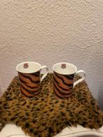 2x mokken tijgerprint, Huis en Inrichting, Keuken | Servies, Gebruikt, Ophalen of Verzenden, Overige stijlen, Kop(pen) en/of Schotel(s)