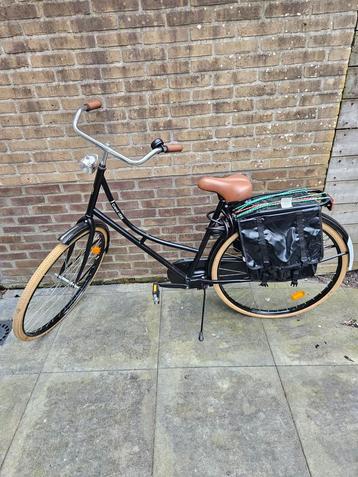 Dames fiets beschikbaar voor biedingen