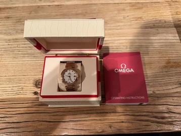 Chique dames horloge beschikbaar voor biedingen