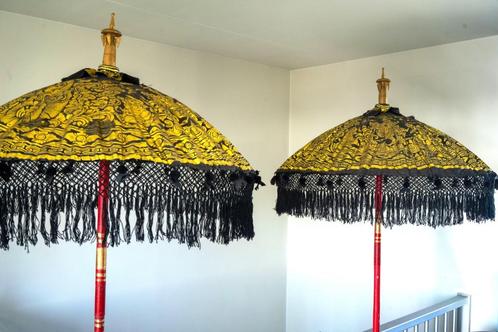 2 BALI CEREMONIAL UMBRELLAS-TEDUNG, Antiek en Kunst, Kunst | Niet-Westerse kunst, Ophalen
