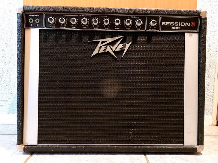 Peavey Session 400 versterker  incl. hoes, Muziek en Instrumenten, Versterkers | Bas en Gitaar, Gebruikt, 100 watt of meer, Ophalen of Verzenden
