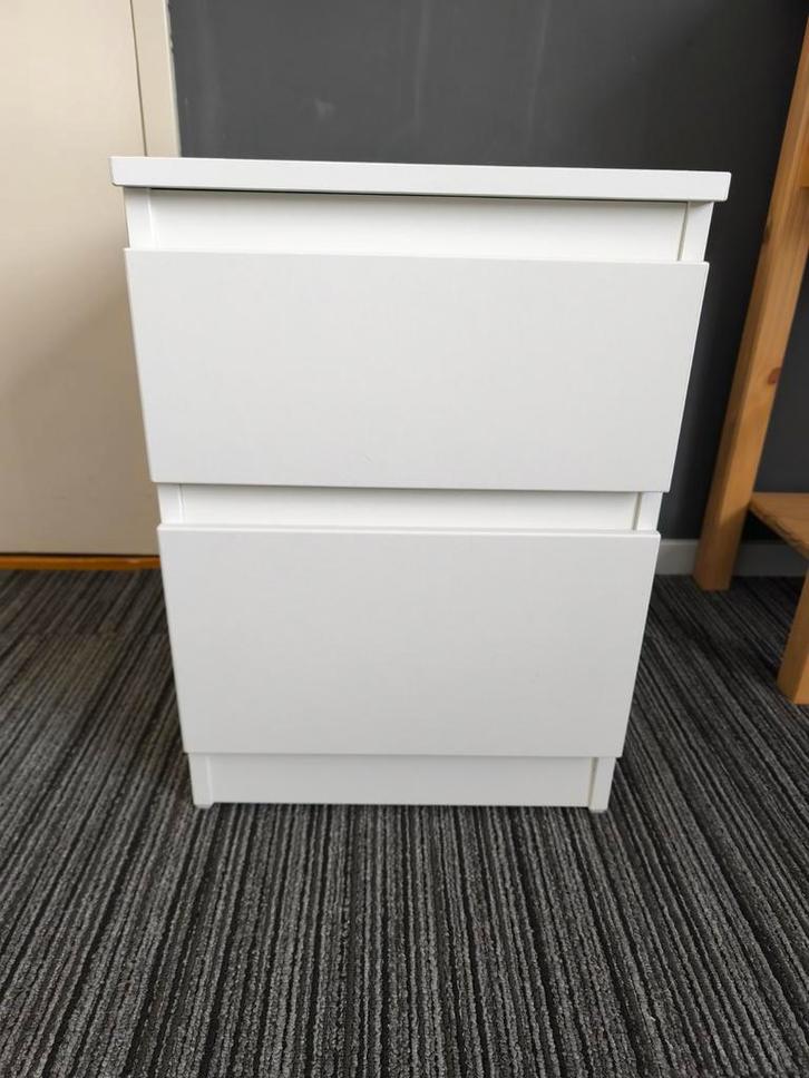 Set van 2 Ikea Malm nachtkastjes - wit , 40x48x55, Huis en Inrichting, Slaapkamer | Nachtkastjes, Gebruikt, Ophalen