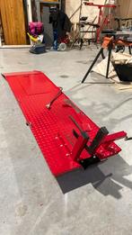 HBM 450 kg Motorheftafel Hydraulisch & Pneumatisch +wielklem, Ophalen, Zo goed als nieuw