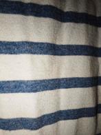 Blauw witte katoenen sjaal Saint James
Lengte 145, Ophalen of Verzenden, Zo goed als nieuw, Maat 46/48 (XL) of groter, Sjaal